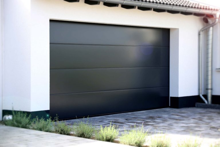 How Do the Automatic Door Opens and Shuts?