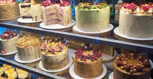 Why Wholesale Cakes are the Perfect Solution for Large Events in Singapore
